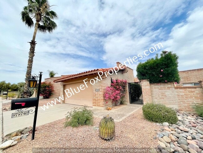 property at 7876 N Sendero Tres