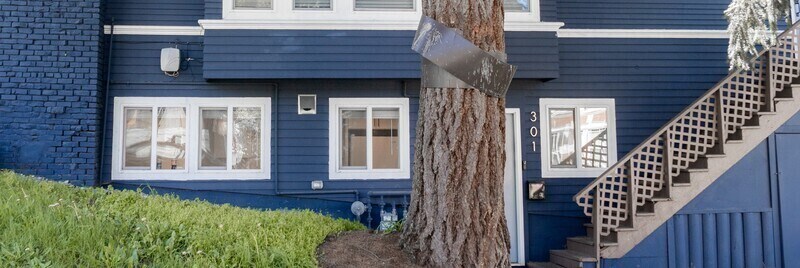 301 NW 62nd St in Seattle, WA - Building Photo