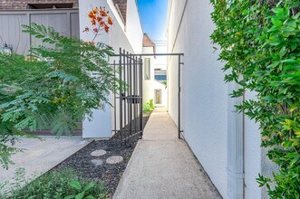 4507 Medinah Pl in Bellaire, TX - Building Photo - Building Photo