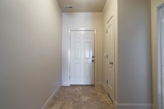 484 N 2480 W in Hurricane, UT - Building Photo - Building Photo