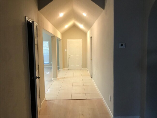 13910 Fraser Lake Ln in Houston, TX - Foto de edificio - Building Photo