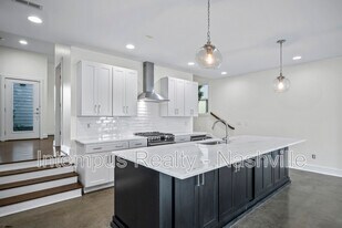 962 9th Ave S in Nashville, TN - Building Photo