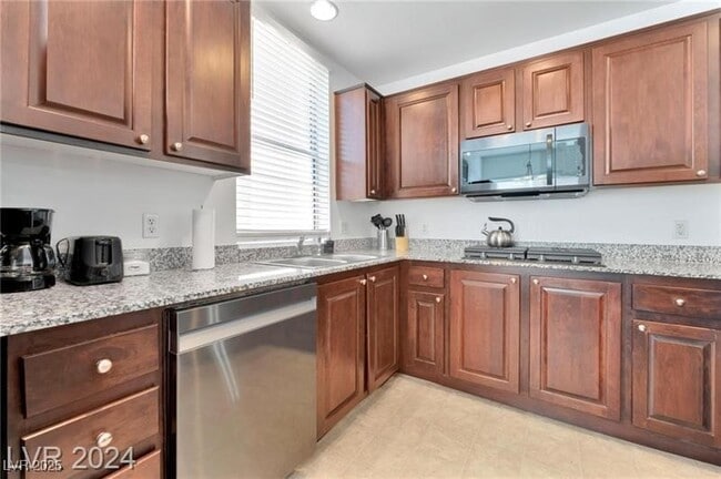 property at 47 E Agate Ave