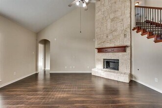 11805 Vienna Apple Rd in Fort Worth, TX - Building Photo - Building Photo