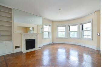 923 Beacon St, Unit 2 in Boston, MA - Foto de edificio - Building Photo