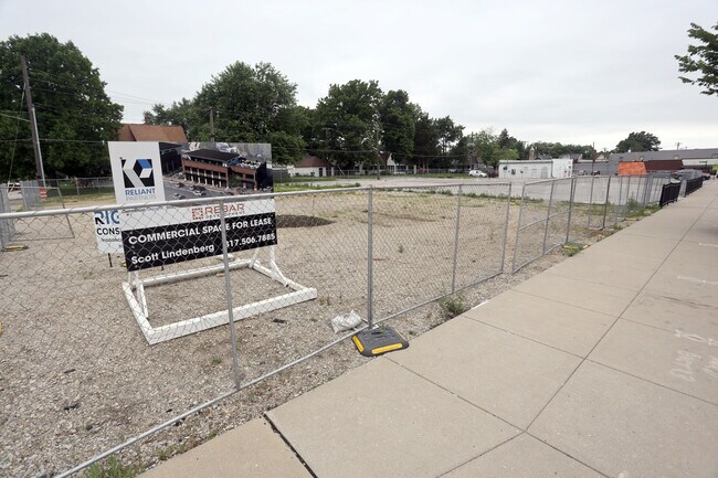1302 Main St in Speedway, IN - Building Photo - Building Photo
