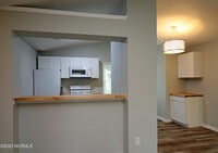 498 Hemlock Dr photo'