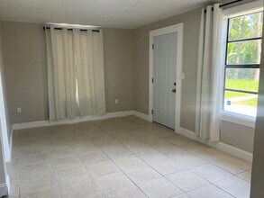 902 Boston Ave in Fort Pierce, FL - Building Photo - Building Photo