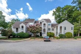 6020 Winterpointe Ln in Raleigh, NC - Building Photo - Building Photo