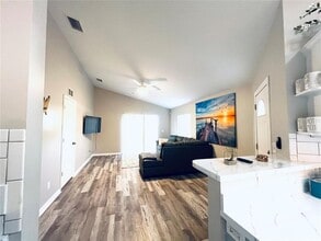 2224 E 19th Ave in Tampa, FL - Building Photo - Building Photo