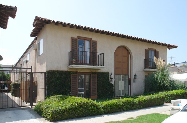 9720 Regent St in Los Angeles, CA - Foto de edificio - Building Photo