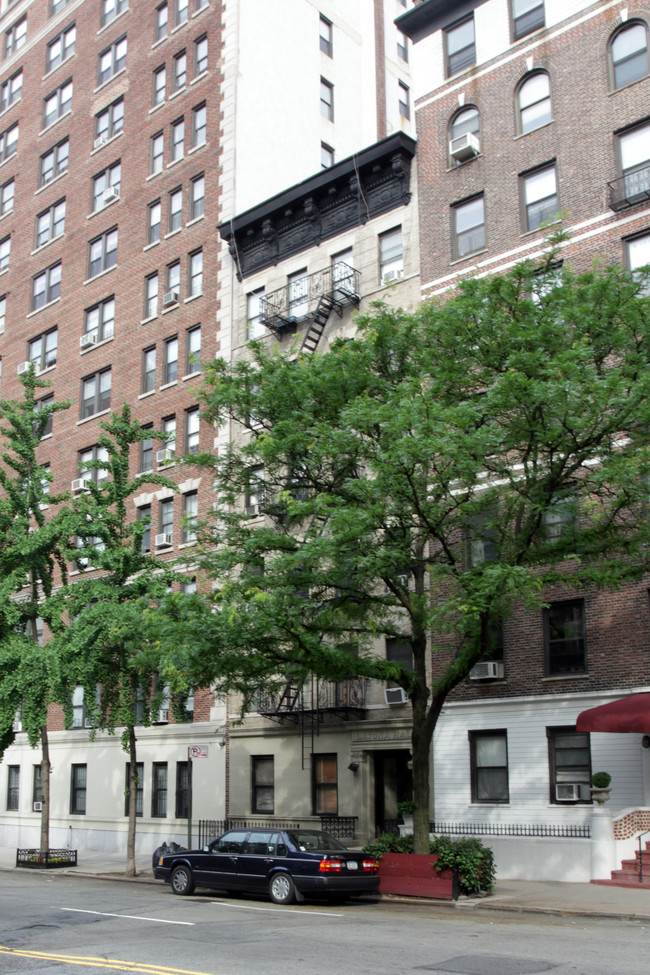 851 West End Ave in New York, NY - Building Photo - Building Photo