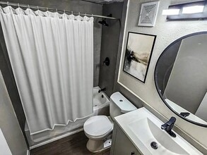 2751 E Ledbetter Dr, Unit Arterra - 1 Bedroom in Dallas, TX - Foto de edificio - Building Photo