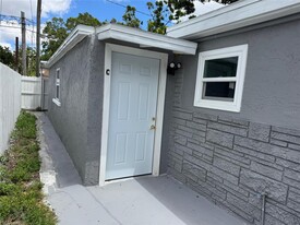 3499 51st Ave N in St. Petersburg, FL - Building Photo