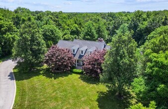 233 Forest Ct in Edwardsville, IL - Building Photo - Building Photo