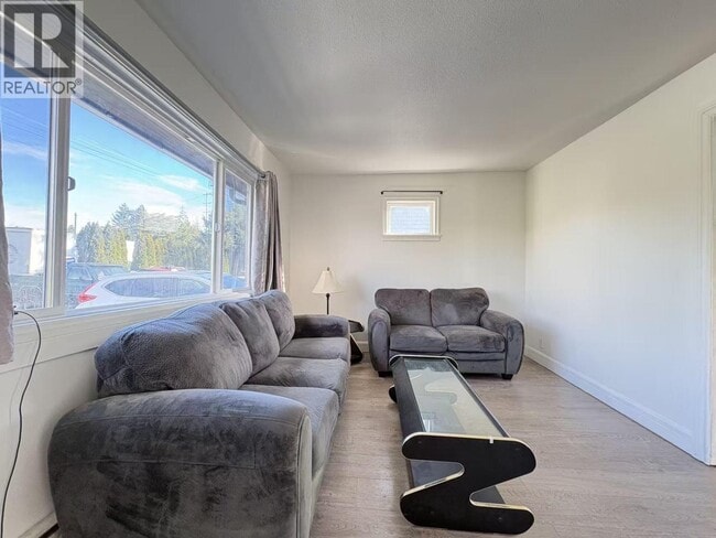 232xx Dewdney Trunk Rd in Maple Ridge, BC - Building Photo - Building Photo