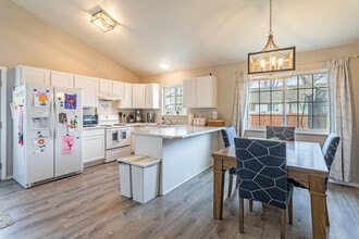 2860 Fleet St in Missoula, MT - Building Photo - Building Photo