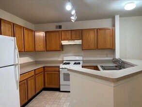 2776 S Knightsbridge Cir in Ann Arbor, MI - Building Photo - Building Photo