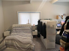 58 Leo M Birmingham Pkwy, Unit 1 in Boston, MA - Foto de edificio - Building Photo