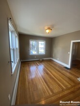 38 Newcastle Rd, Unit 1 in Boston, MA - Building Photo - Building Photo