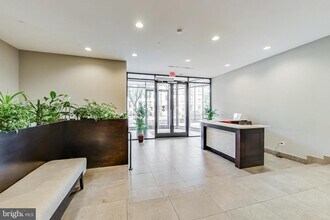 50 Florida Ave NE-Unit -601 in Washington, DC - Foto de edificio - Building Photo