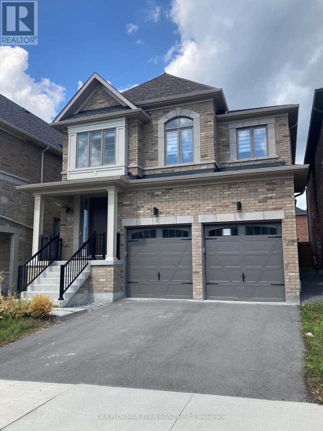 property at 10 St Ives Cres