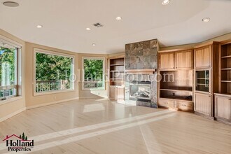 3000 NW Chapin Dr in Portland, OR - Building Photo - Building Photo