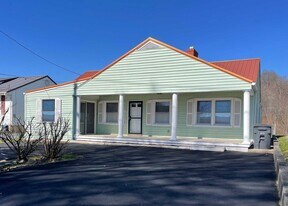 435 Roan St in Kingsport, TN - Building Photo