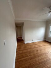 715 W Hillgrove Ave, Unit 2 Front in La Grange, IL - Building Photo - Building Photo