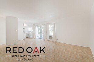 1327 Laurel Ave in West Hollywood, CA - Building Photo