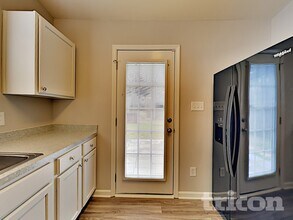 10333 Hugue Way in Charlotte, NC - Building Photo - Building Photo