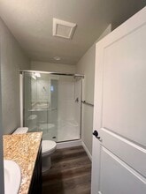 4728 Gebhard Rd in Central Point, OR - Building Photo - Building Photo