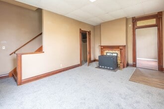 138 N Madison Rd in London, OH - Building Photo - Building Photo