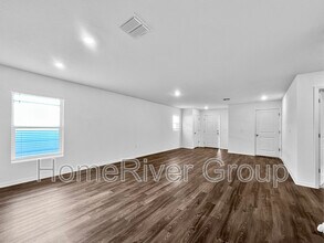 2012 Golden Beak Dr in Eagle Lake, FL - Building Photo - Building Photo