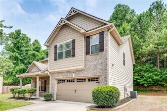 933 Whitfield Oak Way NE in Auburn, GA - Foto de edificio - Building Photo