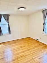 4 Hillside Ave, Unit 1 in Goldens Bridge, NY - Foto de edificio - Building Photo