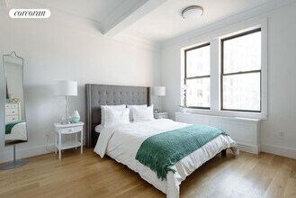 27 W 72nd St in New York, NY - Building Photo - Building Photo