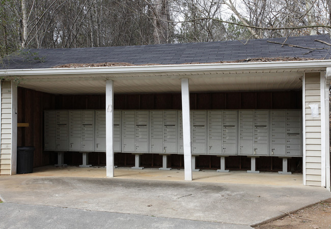 Herndon Apartments in Canton, GA - Building Photo - Building Photo