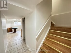 124 Meandering Trail in Toronto, ON - Building Photo - Building Photo