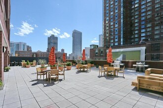 389 Washington St in Jersey City, NJ - Foto de edificio - Building Photo