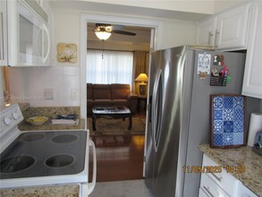 800 NE 6th St in Fort Lauderdale, FL - Building Photo - Building Photo