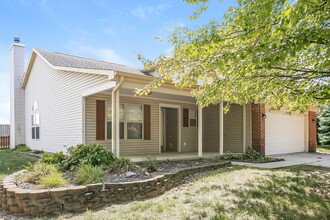 10335 Cornith Way in Avon, IN - Building Photo - Building Photo