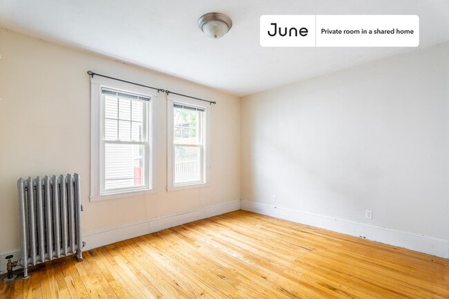 Private bedroom in 4 bed/1.5 bath Home in Boston, MA - Building Photo - Building Photo