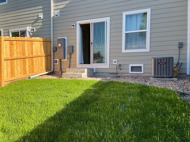 2249 E 111th Dr in Northglenn, CO - Building Photo - Building Photo