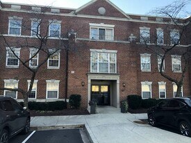 3615 38th St NW, Unit Apt# 203 in Washington, DC - Building Photo