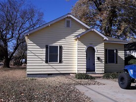 524 S Gray St in Stillwater, OK - Building Photo