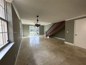 1402 Veracruz Ln in Weston, FL - Building Photo - Building Photo
