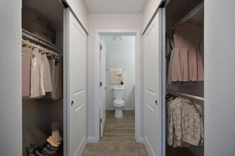 Park West Village Apartments in Lancaster, CA - Foto de edificio - Building Photo