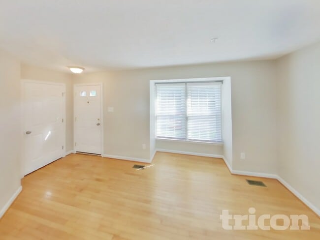 9851 Bayline Cir in Owings Mills, MD - Building Photo - Building Photo