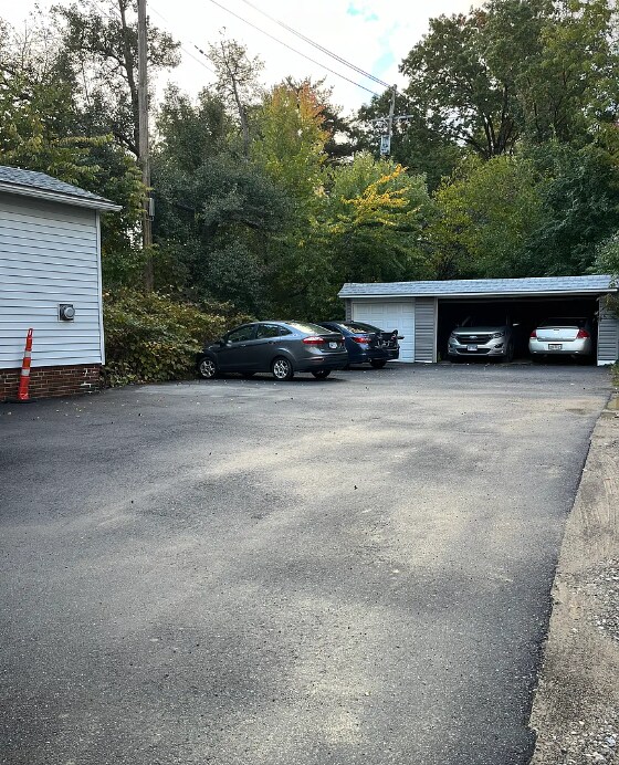 1835 Lee Rd in Cleveland Heights, OH - Building Photo - Building Photo